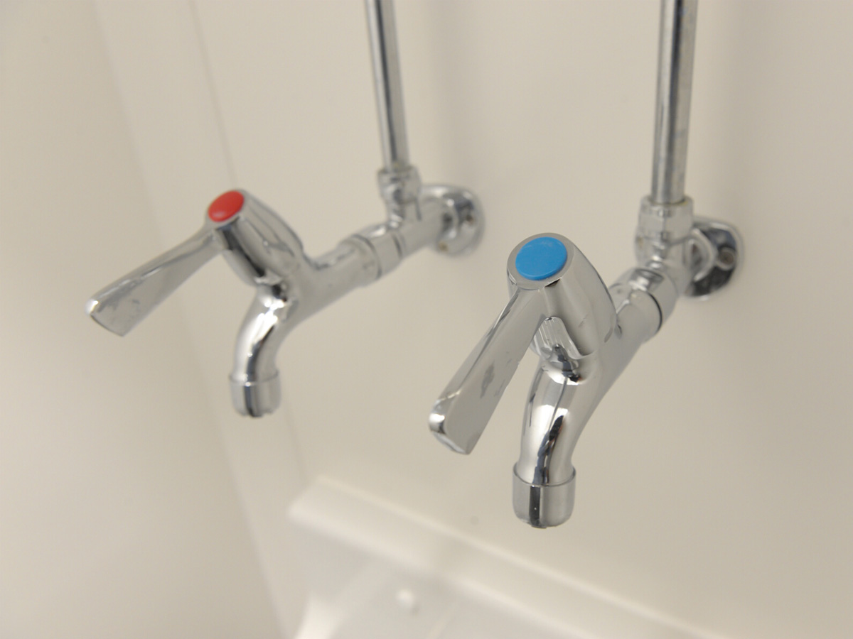 Chertsey Camping and Caravanning Club Butler Sink and New Taps