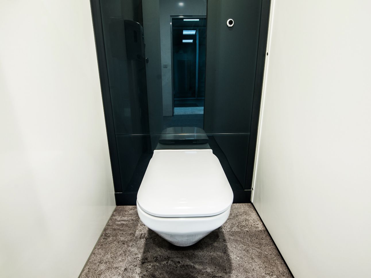 Executive Washroom Refurbishment | Commercial Washrooms