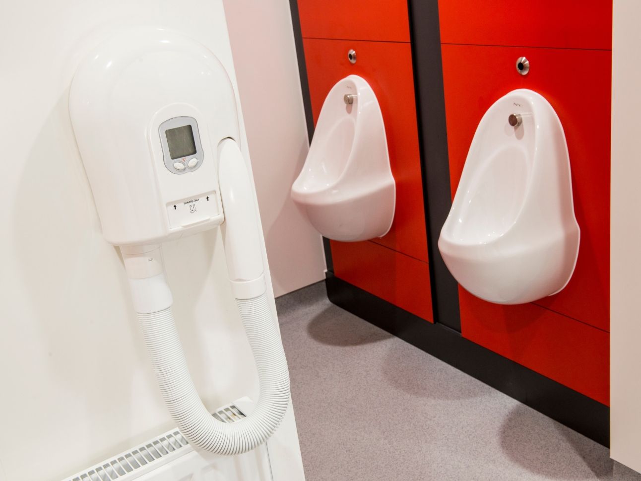 Portsmouth Grammar School Changing Room Refurbishment | Commercial Washrooms